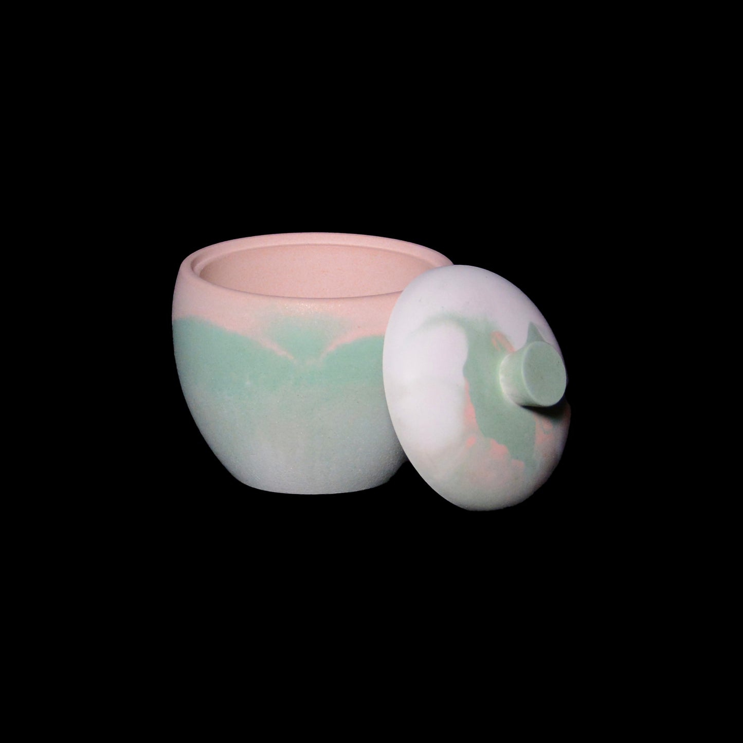 TAURUS - Candle Vessel (Cauldron with Lid)